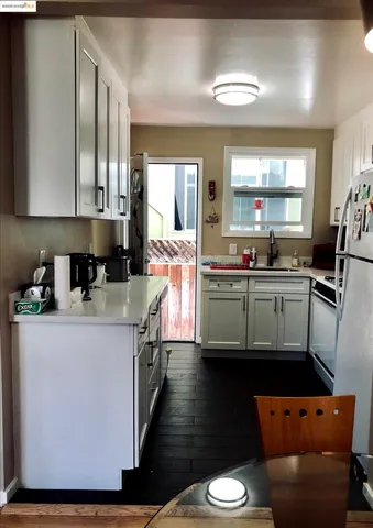 $2,350,000 | 986 Kains Avenue, Albany, CA 94706