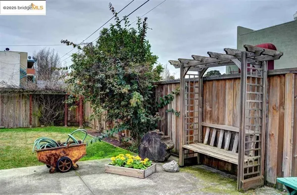 $2,250,000 | 986 Kains Avenue, Albany, CA 94706