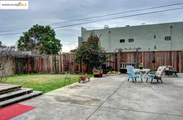 $2,250,000 | 986 Kains Avenue, Albany, CA 94706