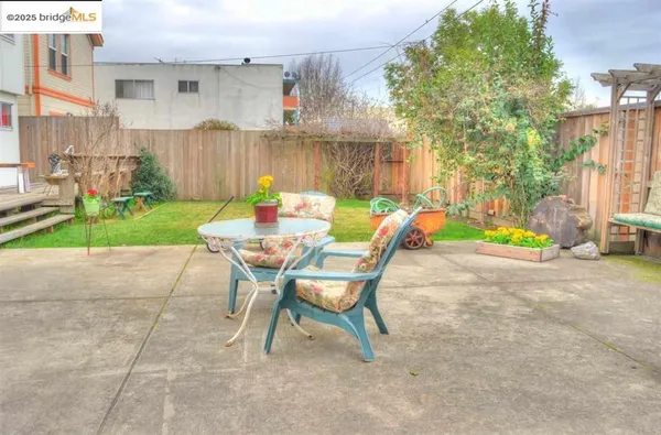 $2,250,000 | 986 Kains Avenue, Albany, CA 94706