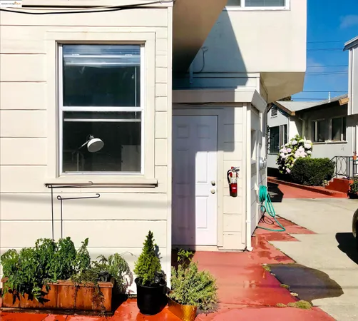 $2,250,000 | 986 Kains Avenue, Albany, CA 94706