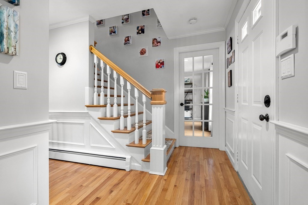 6 Meadow Road Beverly, MA 01915 - Photo 4 of 38
