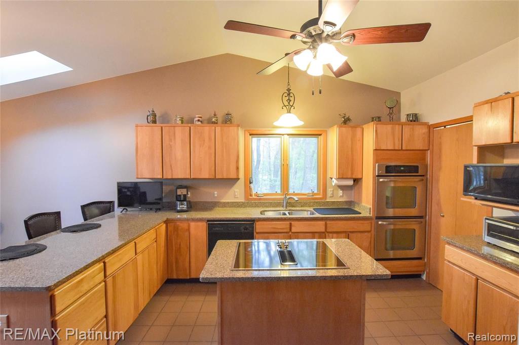716 West Davis Road Howell, MI 48843 - Photo 14 of 48