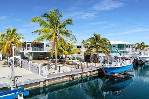 $1,380,000 | 180 La Paloma Road, Key Largo, FL 33037