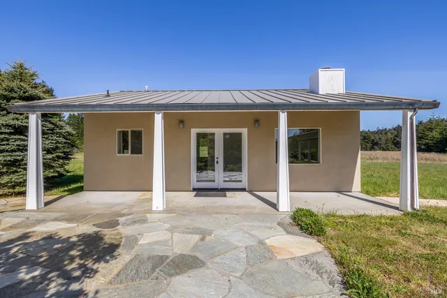 $4,495,000 | 28651 South 1st Hwy Point, Gualala, CA 95445