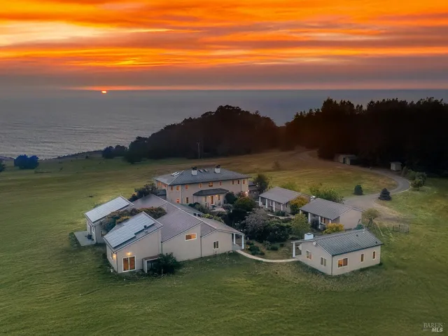 $4,495,000 | 28651 South 1st Hwy Point, Gualala, CA 95445