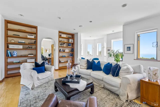 $4,495,000 | 28651 South 1st Hwy Point, Gualala, CA 95445