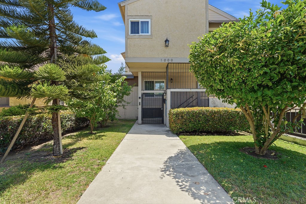 1000 East Windsor Road, Unit 9 Glendale, CA 91205 - Photo 2 of 19