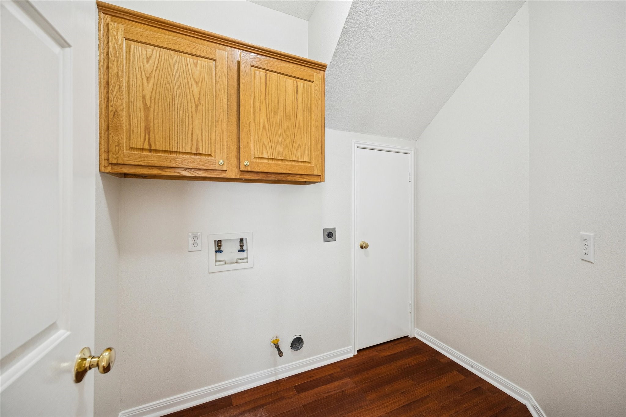 14420 Walters Road, Unit 62 Houston, TX 77014 - Photo 19 of 35 Laundry room