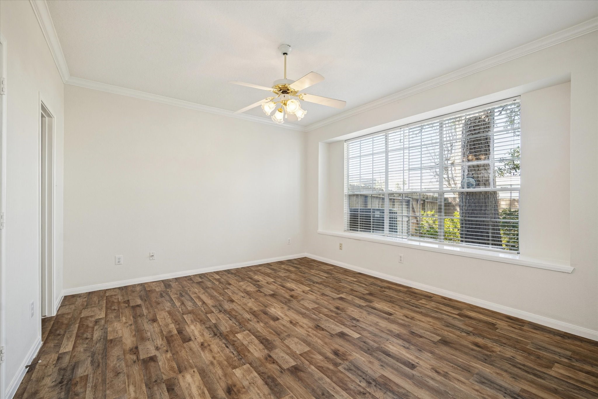 14420 Walters Road, Unit 62 Houston, TX 77014 - Photo 21 of 35 Primary bedroom