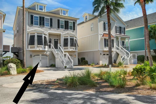 $924,500 | 90 West 2nd Street, Folly Beach, SC 29439
