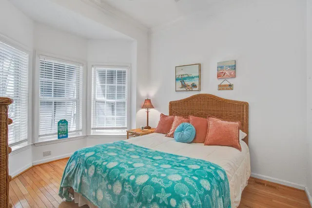 $879,500 | 90 West 2nd Street, Folly Beach, SC 29439