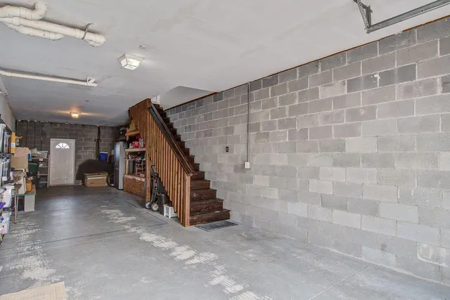 $879,500 | 90 West 2nd Street, Folly Beach, SC 29439