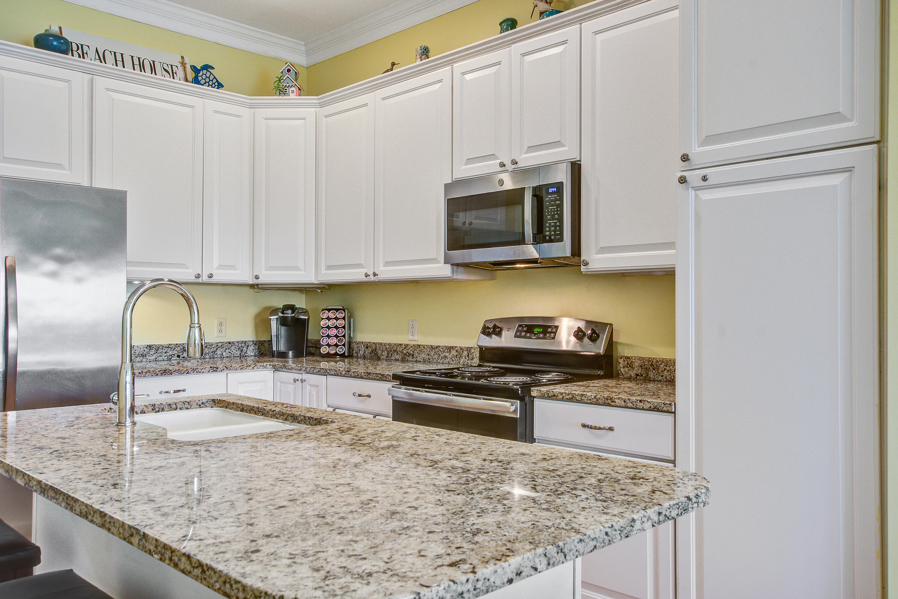 90 West 2nd Street Folly Beach, SC 29439 - Photo 5 of 39 Kitchen
