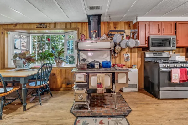 $1,185,000 | 546 Webber Pond Road, Vassalboro, ME 04989