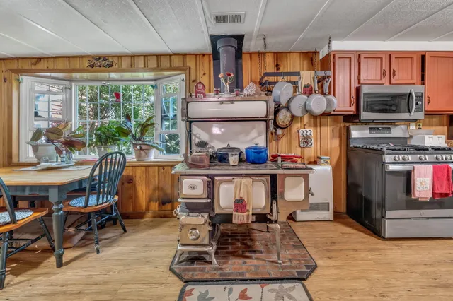 $1,185,000 | 546 Webber Pond Road, Vassalboro, ME 04989