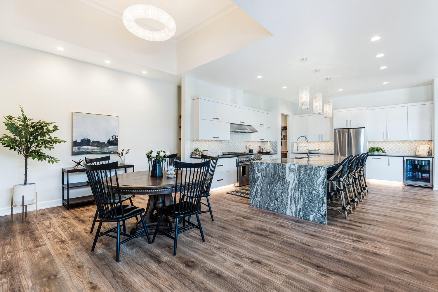 64790 Hunnell Road Bend, OR 97703 - Photo 16 of 50 Dining Room