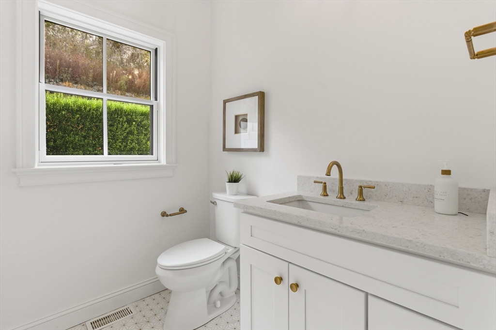 161 Bridge Street Hamilton, MA 01982 - Photo 21 of 42