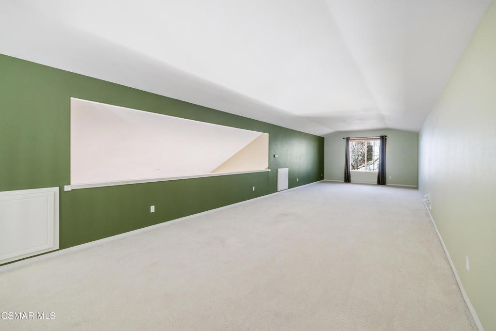 4920 Corral Street Simi Valley, CA 93063 - Photo 27 of 54 a bedroom with a bed and a dresser