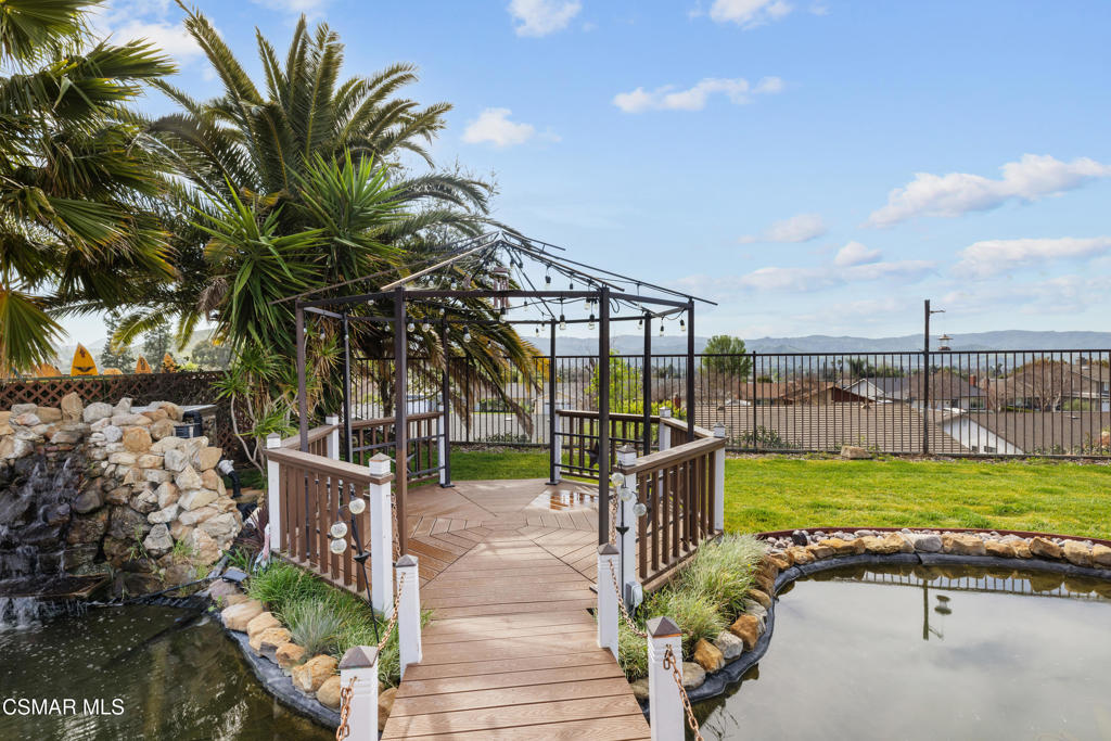 4920 Corral Street Simi Valley, CA 93063 - Photo 48 of 54 a view of a park with iron fence
