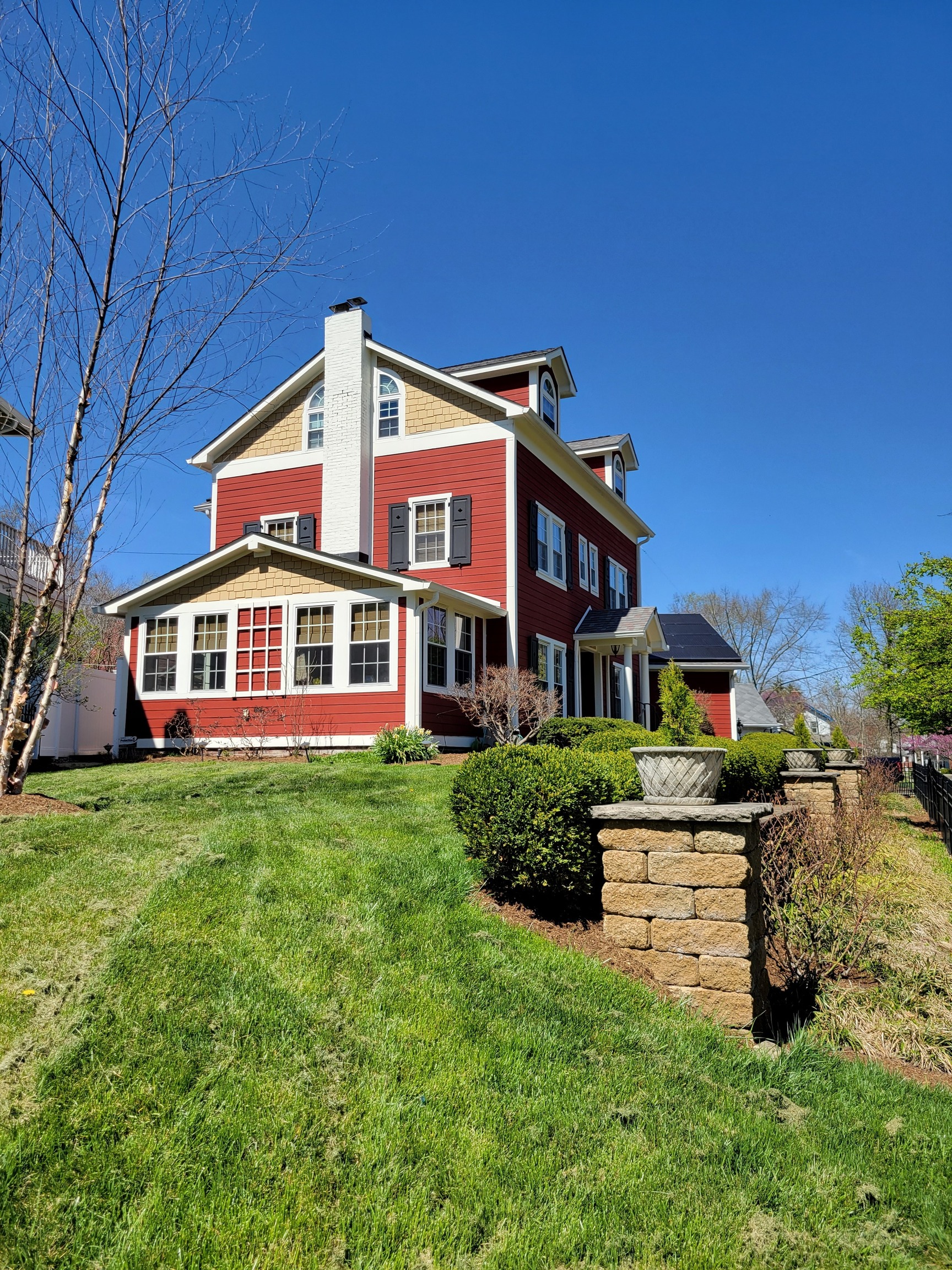 324 Poplar Road Indianapolis, IN 46219 - Photo 4 of 63 Gallery Image 4