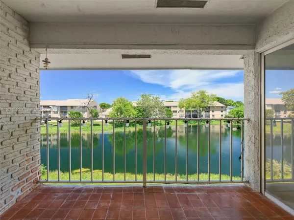 $269,900 | 8475 Southwest 156th Court, Unit 330, Miami, FL 33193