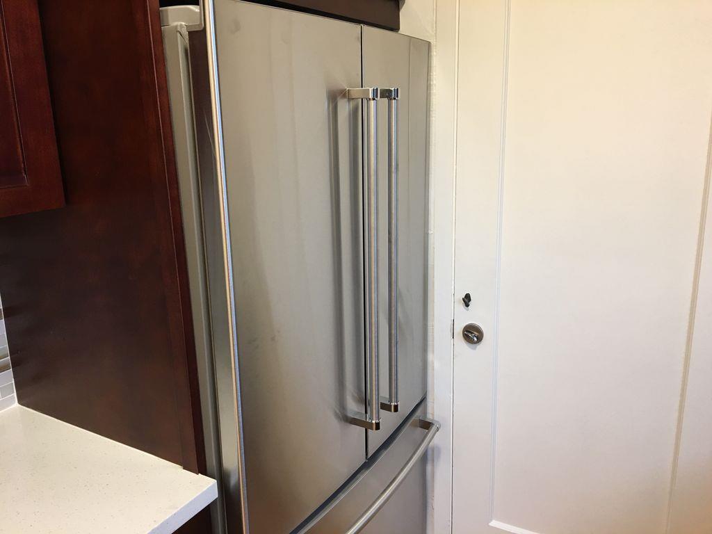 1217 Capuchino Avenue, Unit 1 Burlingame, CA 94010 - Photo 5 of 10 a view of a hallway