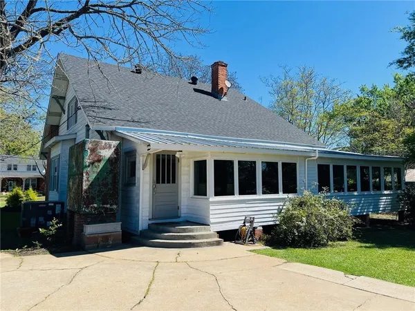 $249,900 | 221 West Waddil Street, Marksville, LA 71351