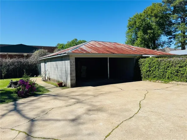 $249,900 | 221 West Waddil Street, Marksville, LA 71351