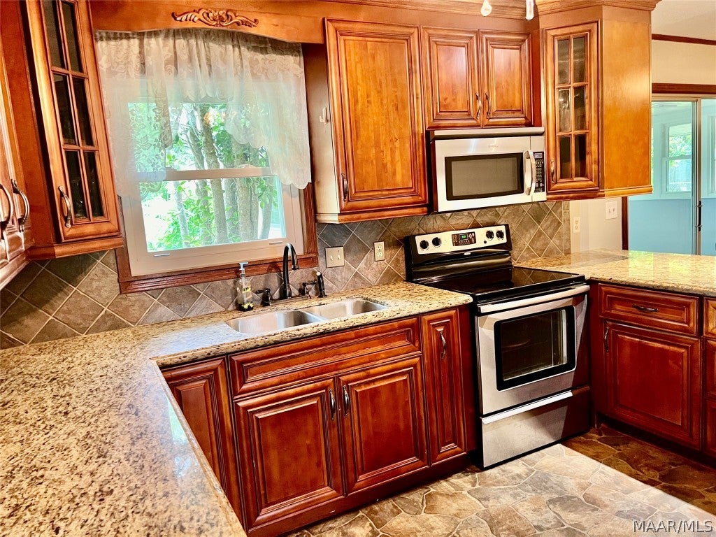 504 Holly Hill Road Enterprise, AL 36330 - Photo 4 of 70 Gallery Image 4