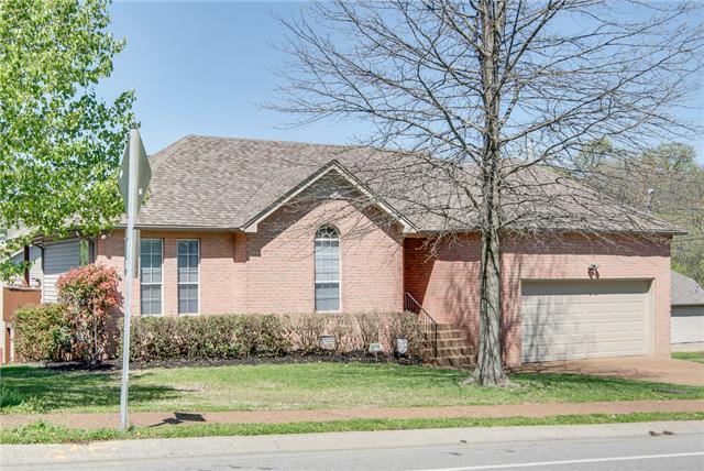 one level lovely, corner lot convenient to Brentwood shopping and dining