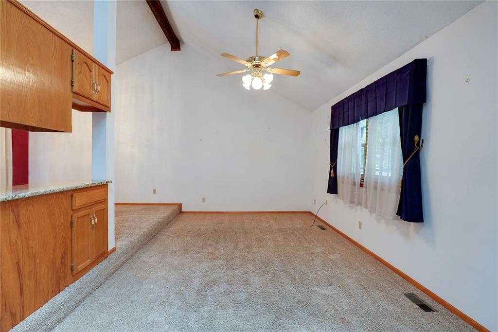 1211 North Davis Road Independence, MO 64056 - Photo 3 of 33