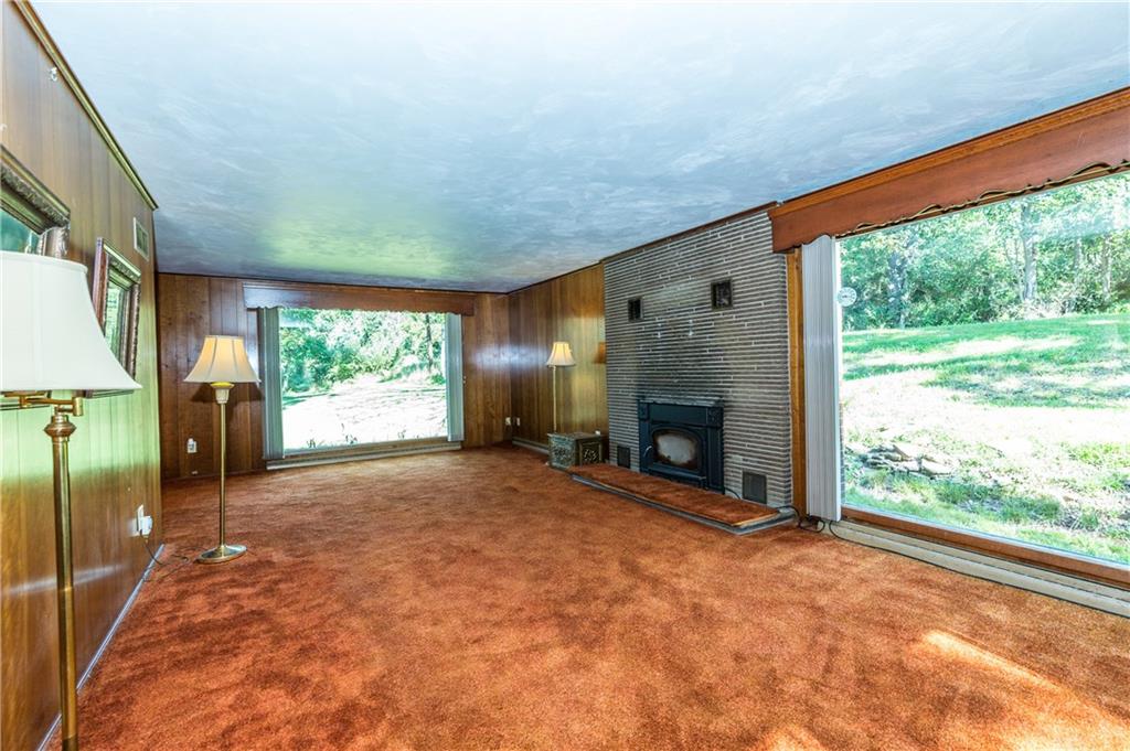 204 Kurn Road Tarentum, PA 15084 - Photo 2 of 24
