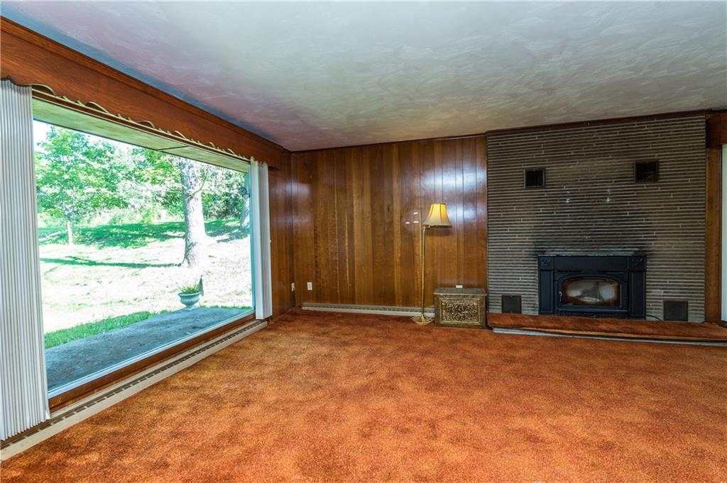 204 Kurn Road Tarentum, PA 15084 - Photo 3 of 24