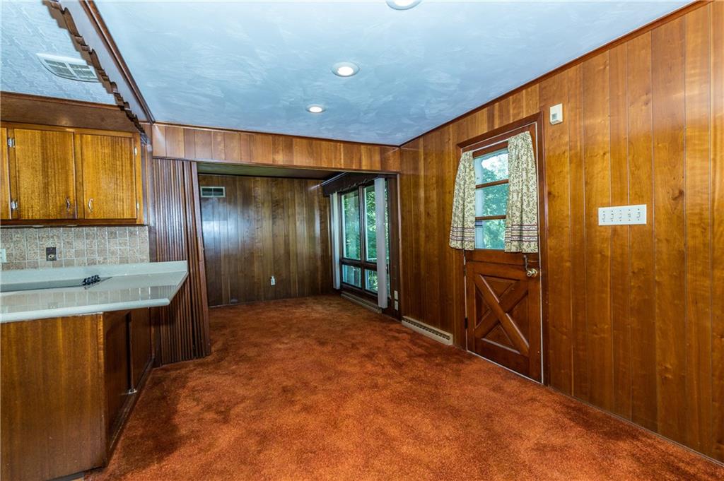204 Kurn Road Tarentum, PA 15084 - Photo 4 of 24