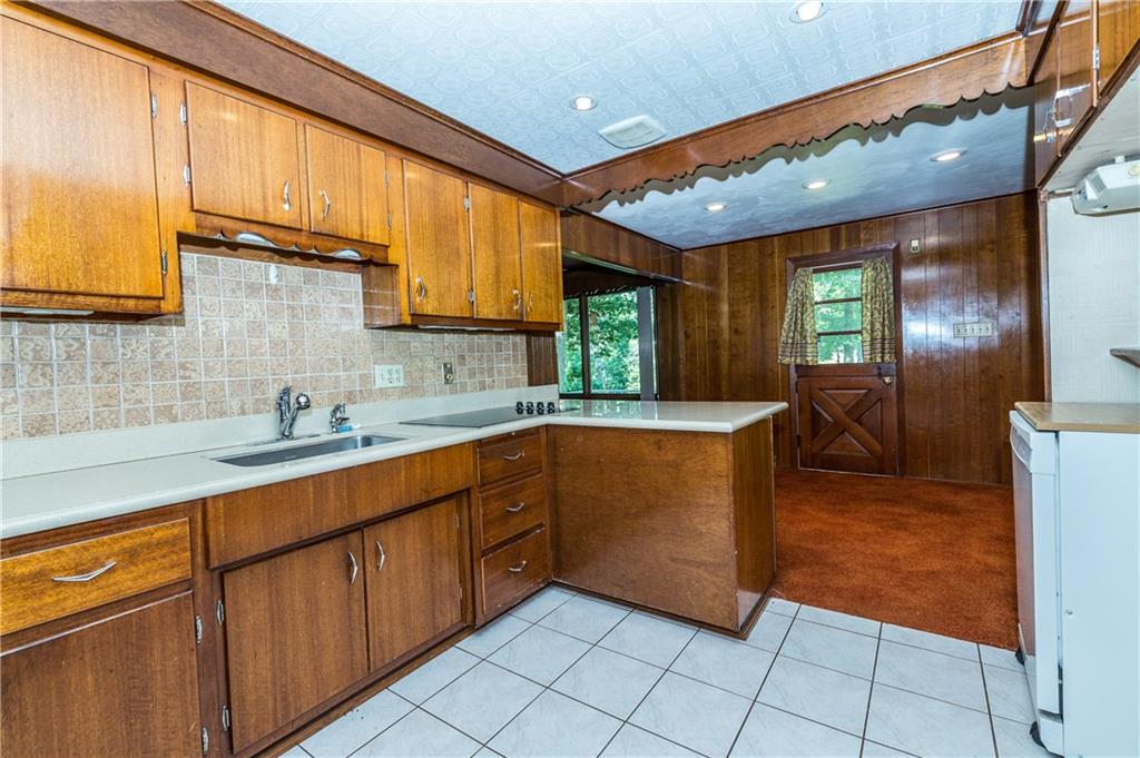 204 Kurn Road Tarentum, PA 15084 - Photo 5 of 24