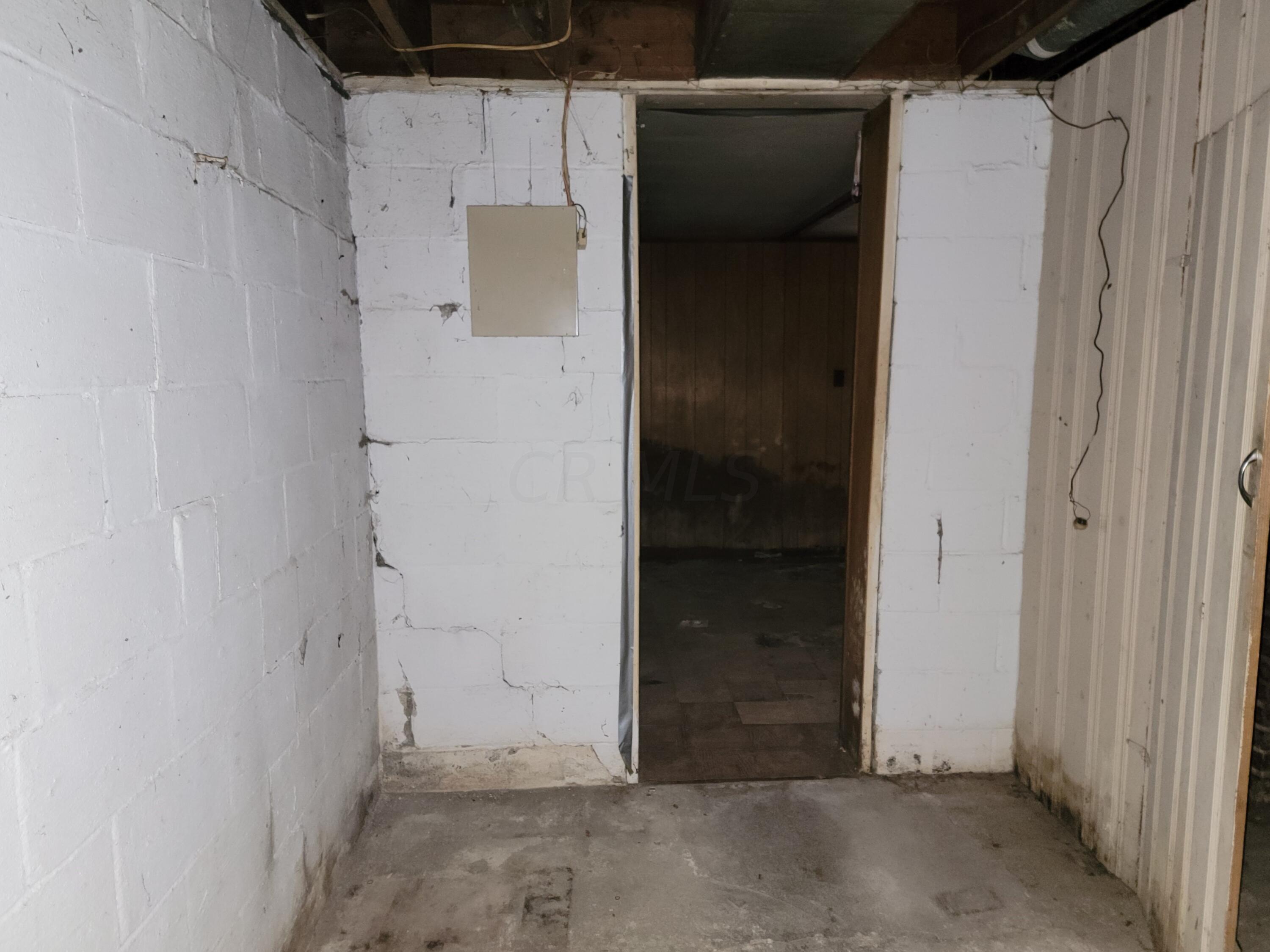 1793 Lockbourne Road Columbus, OH 43207 - Photo 33 of 43 Basement
