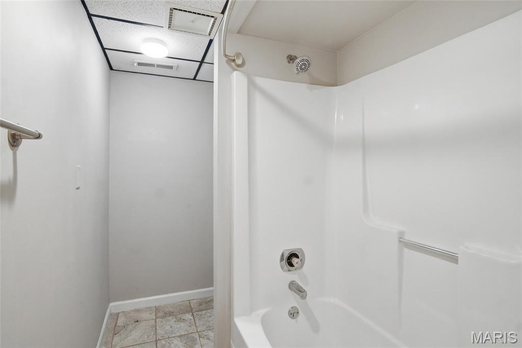208 North Library Street Waterloo, IL 62298 - Photo 35 of 63