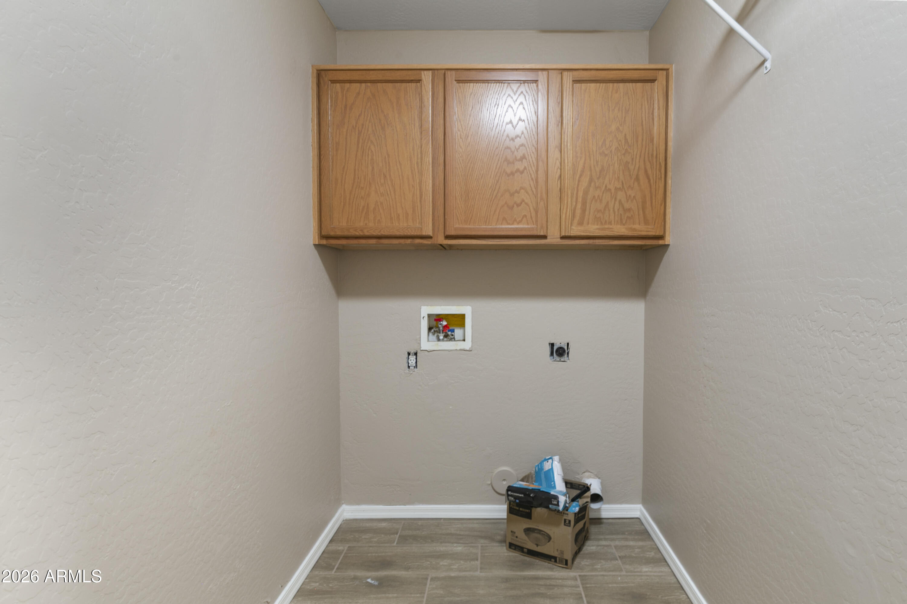 7203 South 2nd Lane Phoenix, AZ 85041 - Photo 25 of 30 29 - Laundry Room