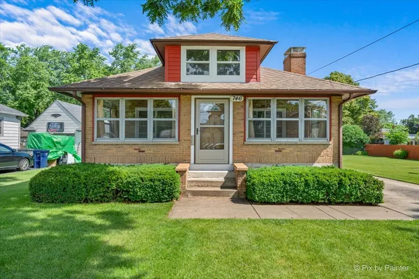 $360,000 | 746 Parkway Avenue, Elgin, IL 60120