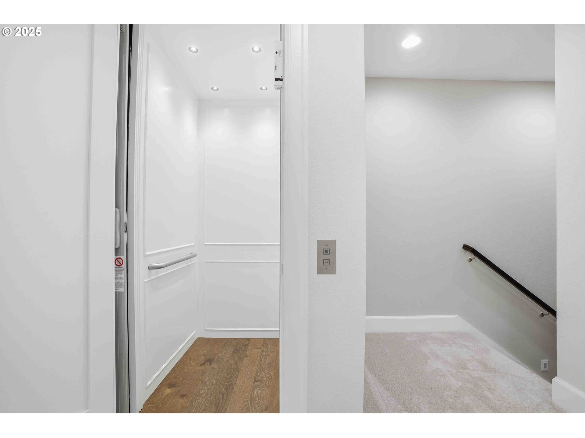 3919 Northwest 74th Avenue, Unit 66 Camas, WA 98607 - Photo 14 of 44 Hallway