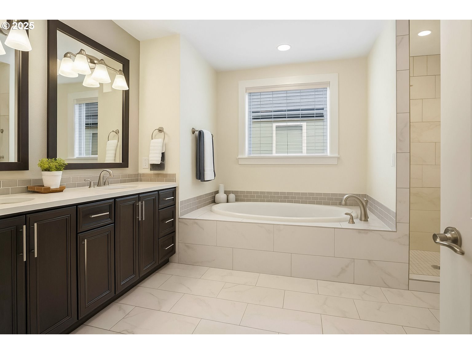 3919 Northwest 74th Avenue, Unit 66 Camas, WA 98607 - Photo 21 of 44 Owner's Suite Bathroom