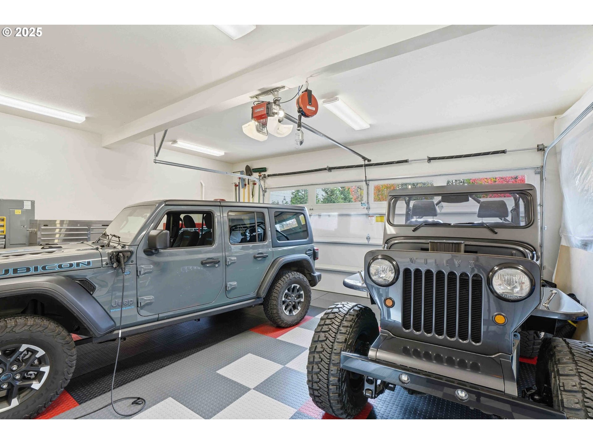 3919 Northwest 74th Avenue, Unit 66 Camas, WA 98607 - Photo 29 of 44 Garage