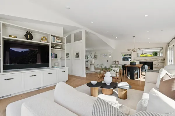 $3,995,000 | 30 Corte Sereno, Greenbrae, CA 94904