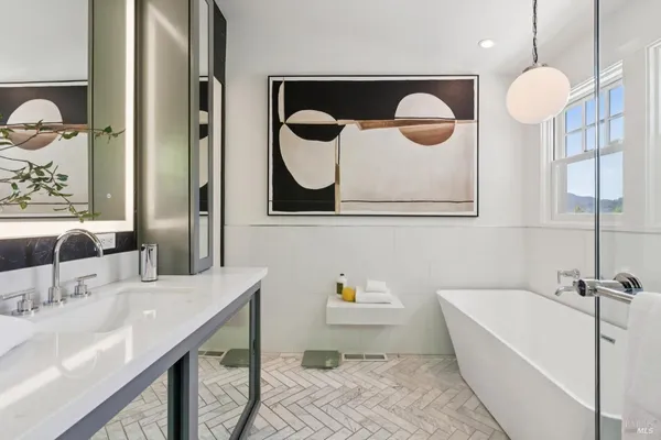 $3,995,000 | 30 Corte Sereno, Greenbrae, CA 94904