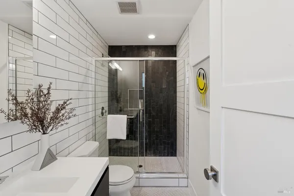 $3,995,000 | 30 Corte Sereno, Greenbrae, CA 94904