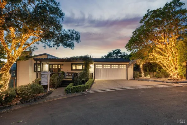 $3,995,000 | 30 Corte Sereno, Greenbrae, CA 94904