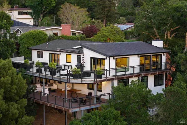 $3,995,000 | 30 Corte Sereno, Greenbrae, CA 94904