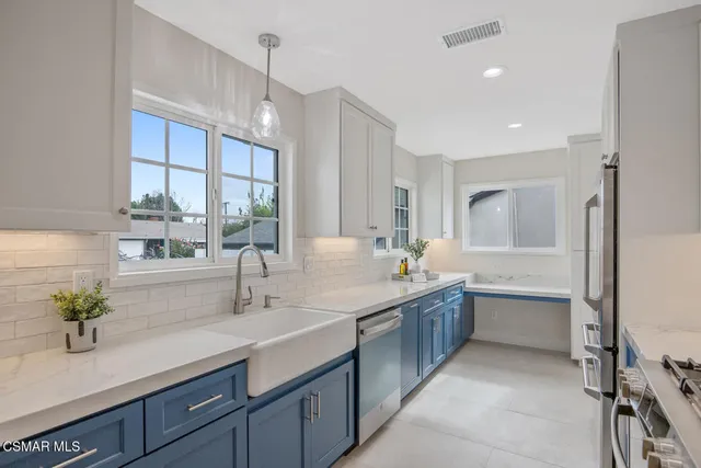 $899,950 | 7055 Park Manor Avenue, North Hollywood, CA 91605