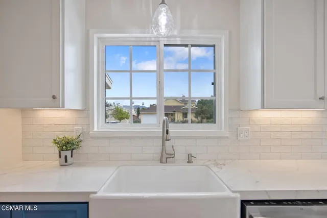 $899,950 | 7055 Park Manor Avenue, North Hollywood, CA 91605